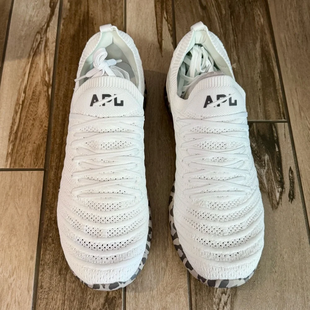 APL Men’s TechLoom Wave Sneakers, White Asteroid & Leoard sz. 12